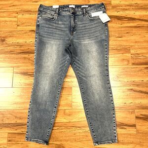 WONDERLY Mid-Rise  Skinny Jeans Light Wash Denim Fitted Stretch Sz 18 Short NWT
